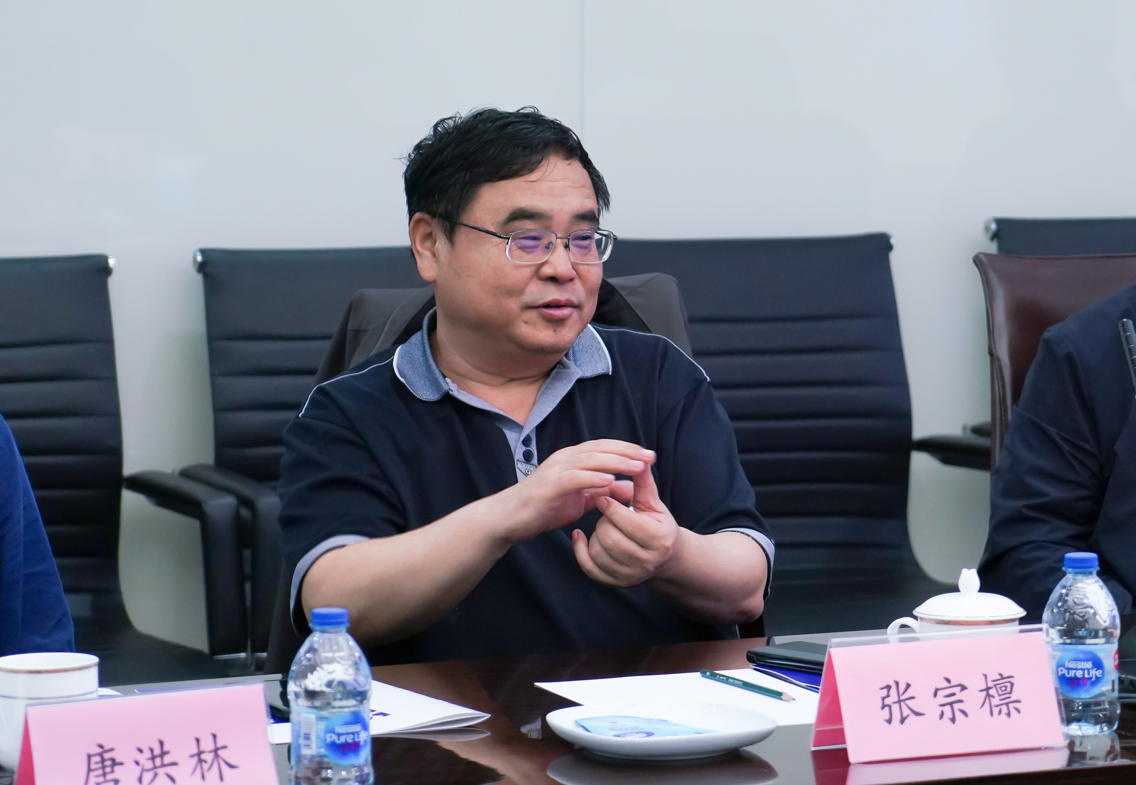 中石化勝利石油工程公司張宗檁書記一行蒞臨神開參觀交流(圖4) 中石化勝利石油工程公司張宗檁書記一行蒞臨神開參觀交流(圖4)